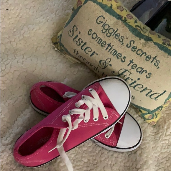 Kids - Picture 2 of 4